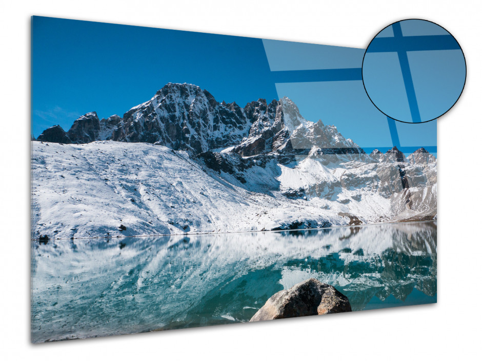 Tableau plexiglas paysage lac de montagne enneigé