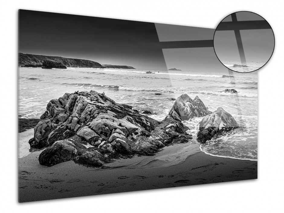 Tableau plexiglas photo plage et rocher en noir et blanc