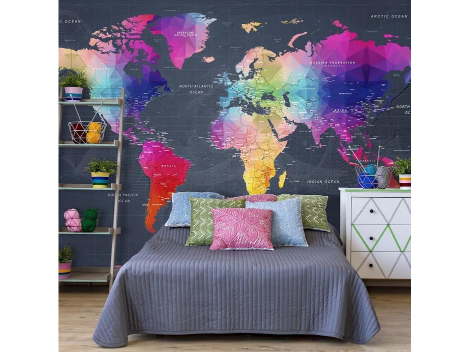 Papier peint - Coloured world map - geometric outline with inscriptions in English